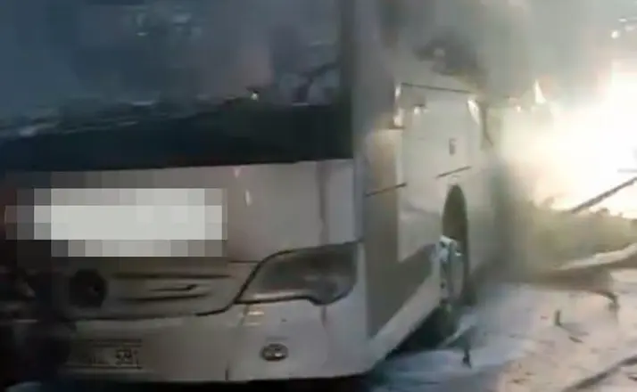 Yolcu otobüsünde yangın
