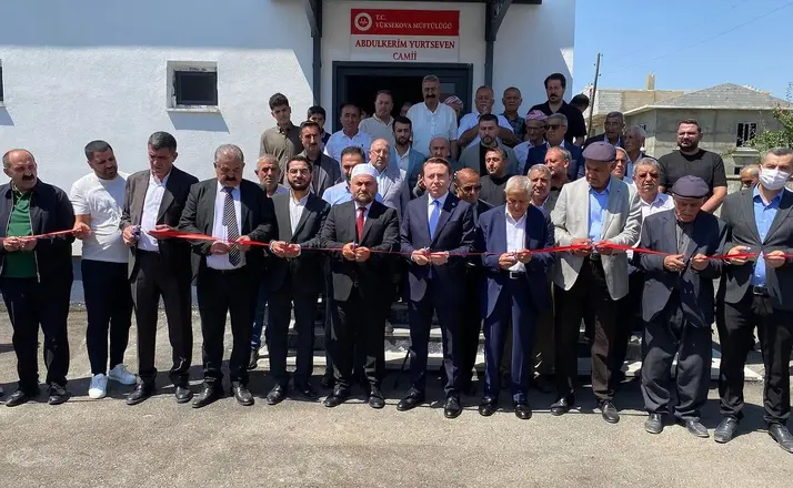Yüksekova’da Abdülkerim Yurtseven Camisi düzenlenen törenle ibadete açıldı

