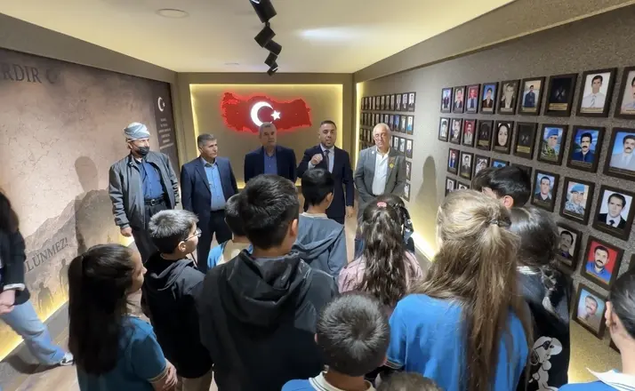 Yüksekovalı gaziler öğrencilerle bir araya geldi
