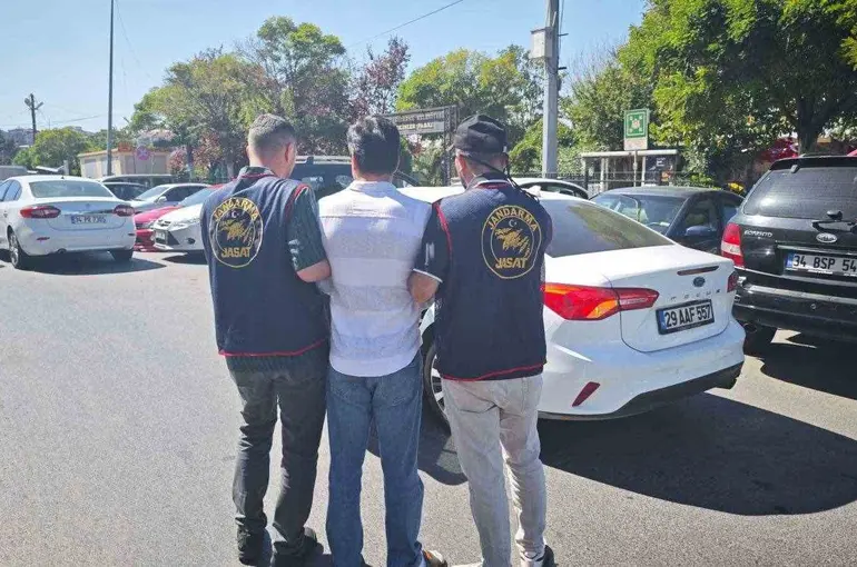 11 yıl 6 ay hapis cezasıyla aranan firari İstanbul’da yakalandı
