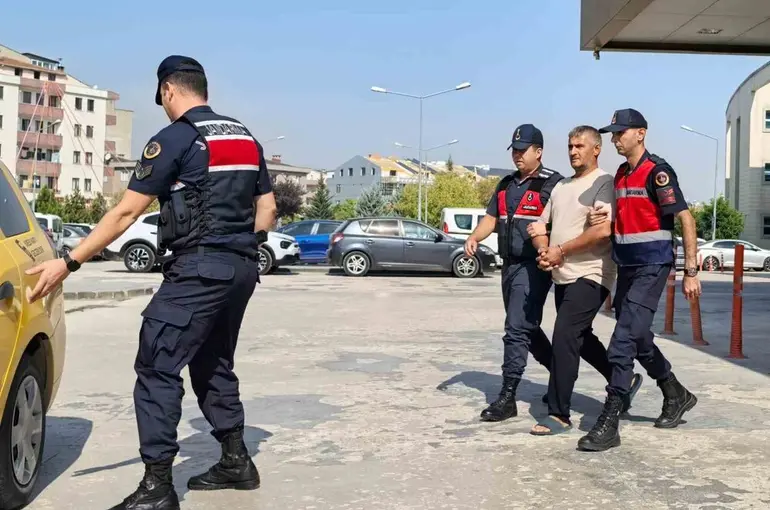 12 yıl hapis cezası olan şahıs jandarmadan kaçamadı
