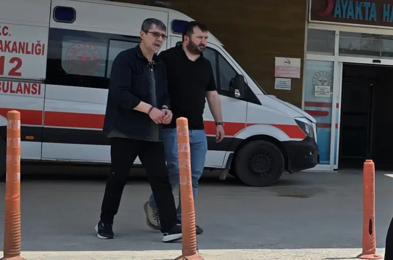 19 yıl hapis cezasıyla aranıyordu, cezaevi firarisi yakalandı

