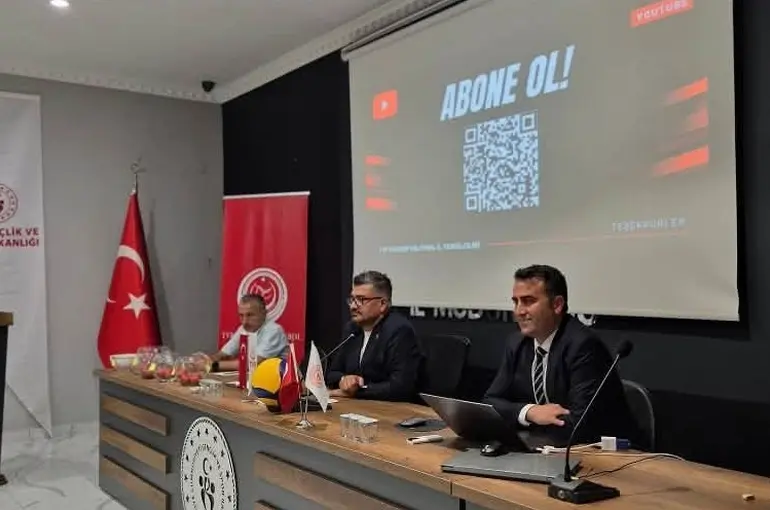 2026-2027 Voleybol Sezonu öncesi bilgilendirme toplantısı gerçekleştirildi

