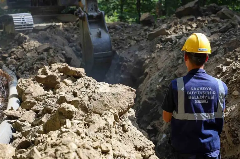 40 bin kişiye hizmet sunacak kaynaklar 5 bin metrelik yeni hat ile abonelere ulaştı
