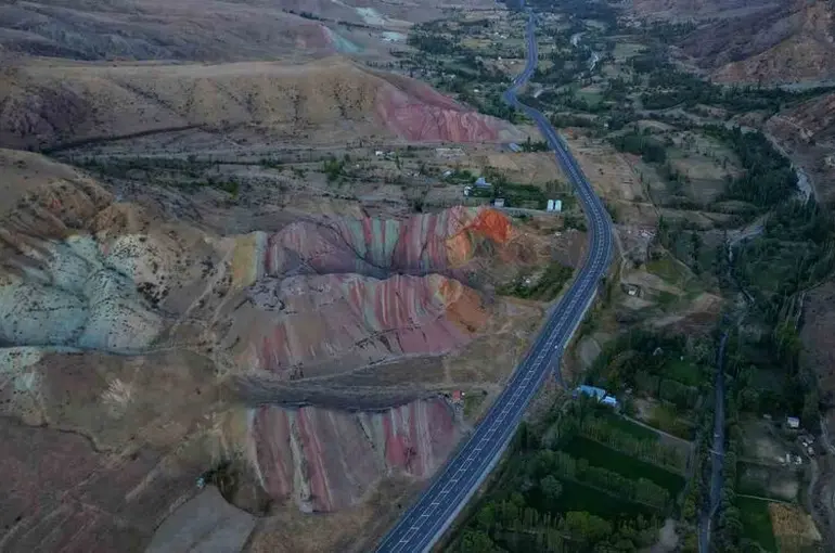 45 milyon yılda oluştu
