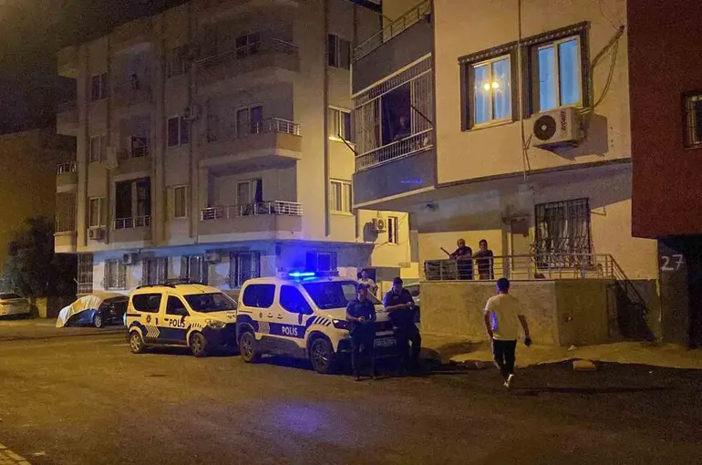 5 yaşındaki oğlunu öldüren anne tutuklandı
