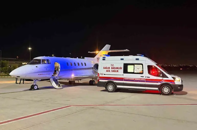 50 günlük Eylül bebek, ambulans uçakla Batman’dan Konya’ya sevk edildi
