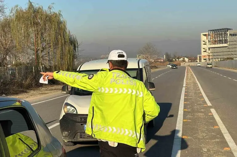 506’sı hızdan bin 496 araç sürücüsüne ceza yazıldı
