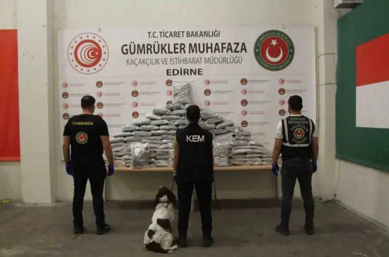 54 milyon değerinde uyuşturucu ele geçirildi
