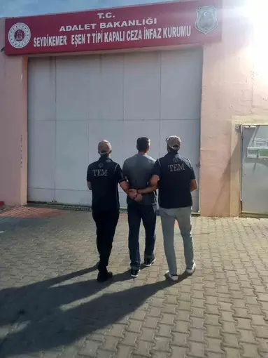 6 yıl 10 ay hapis cezası bulunan FETÖ üyesi ihraç polis yakalandı

