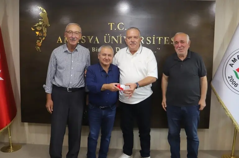 65 yaşında üniversiteli oldu
