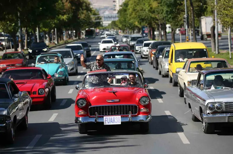 "80’ler akımı" tüm dünyaya Kayseri’den yayıldı
