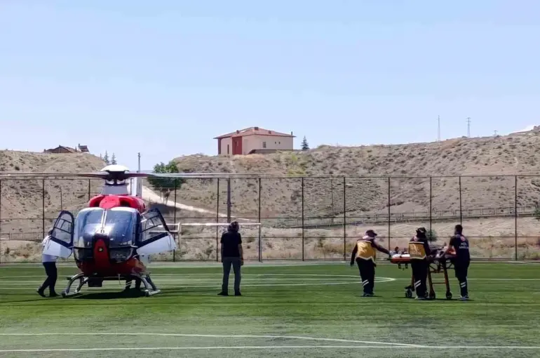 85 yaşındaki hasta hava ambulansıyla sevk edildi
