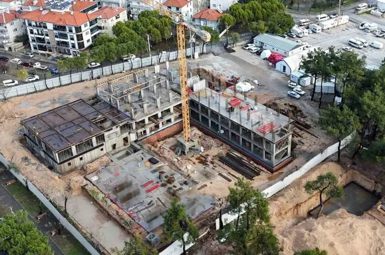 Abide H. Nuri Öncüer Huzurevi inşaatı devam ediyor
