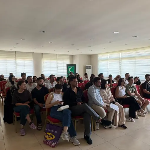 Adana’da evlenecek çiftler evlilik öncesi eğitimde buluştu
