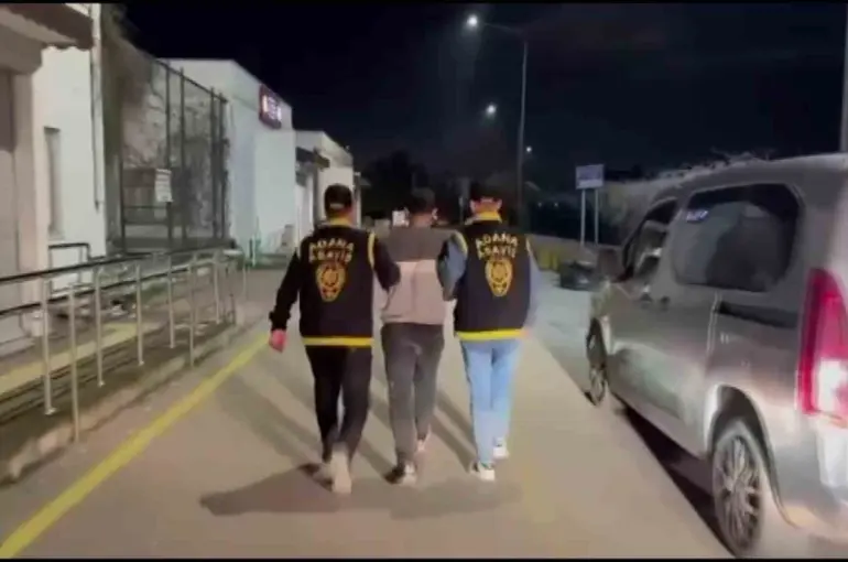 Adana’da kuyumcuyu soyan şüpheli yakalandı
