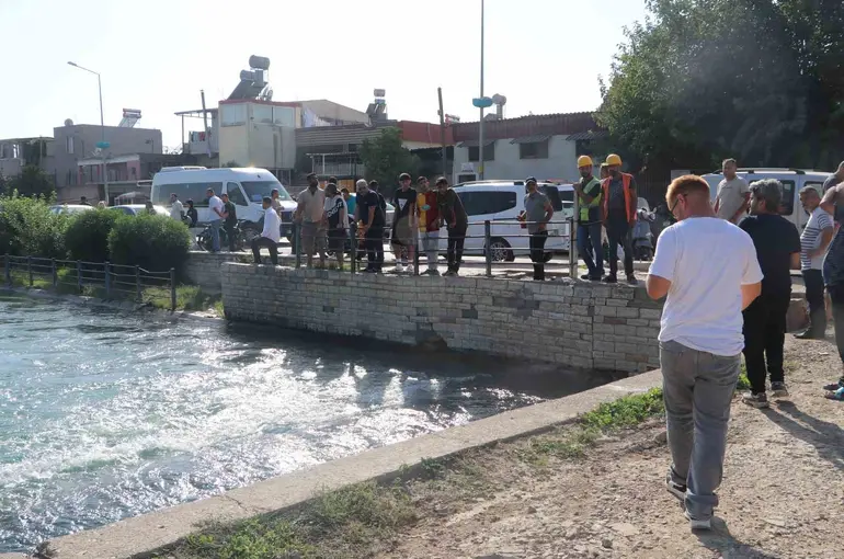 Adana’da sulama kanalında kaybolan kişi aranıyor
