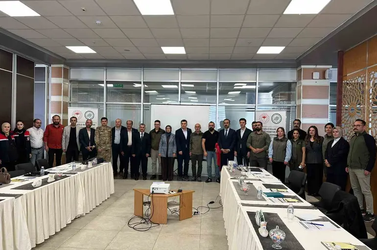 Adilcevaz’da ‘Arin Gölü Revize Çalıştayı’ düzenlendi

