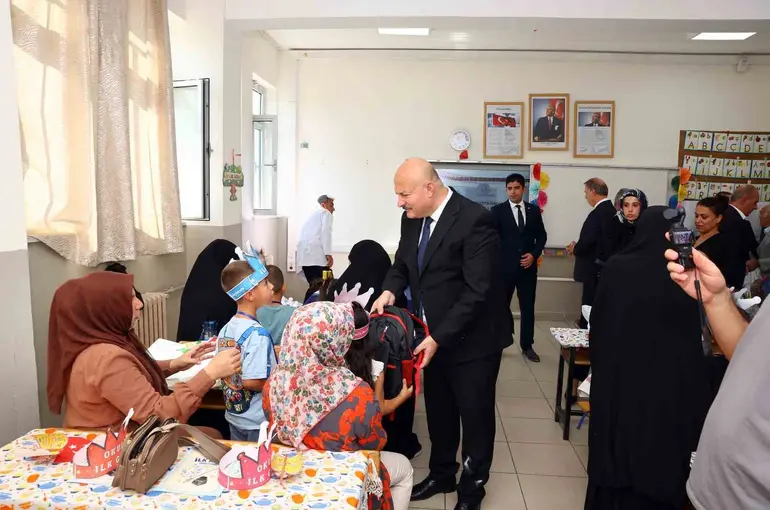 Adıyaman’da 5 bin öğrenciye kırtasiye desteği
