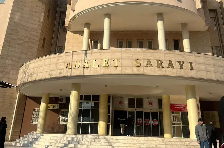 Adliyede patlama! Yaralılar var