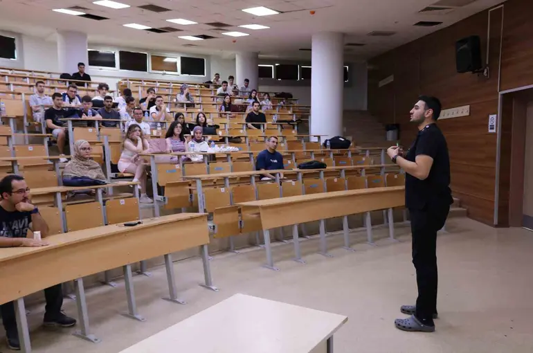 ADÜ’de öğrencilerin akademik hayata uyum süreci güçlendiriliyor

