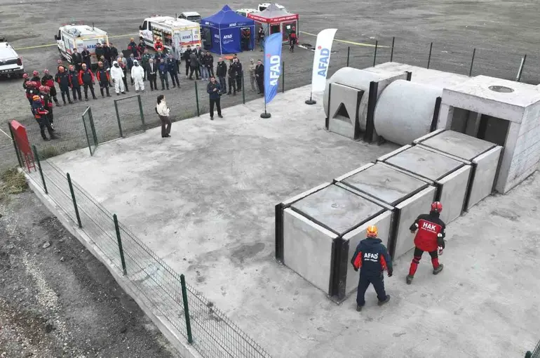 Ağrı’da afetlere müdahale kapasitesini artıracak parkur açıldı

