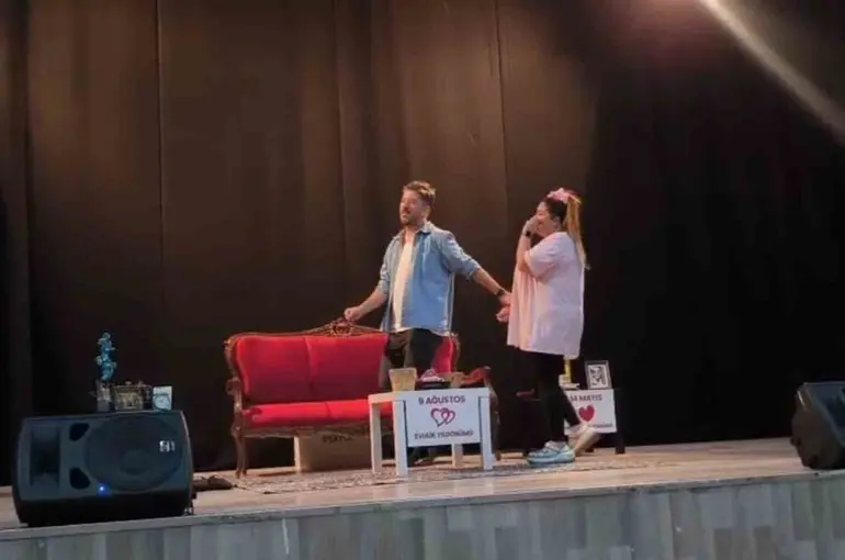 Ağrı’da "Ruh öküzüm" tiyatro oyunu sahnelendi
