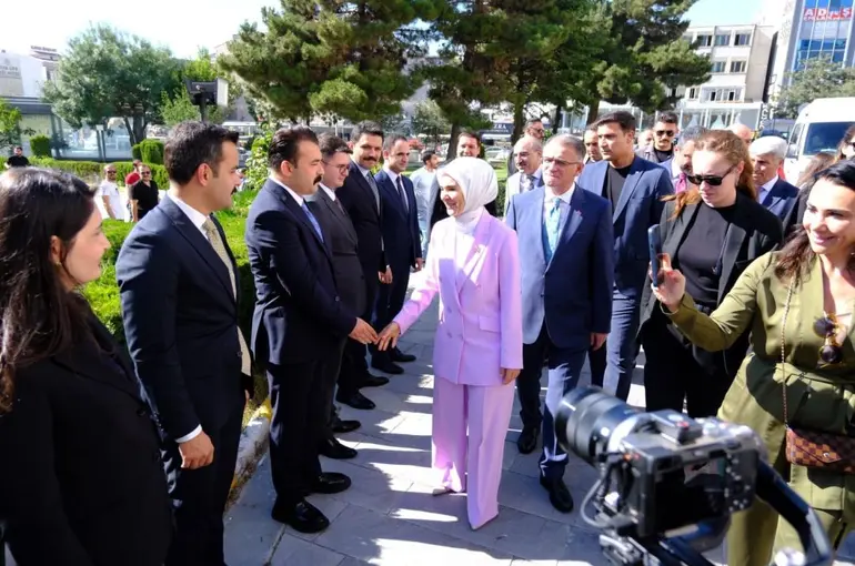 Aile ve Sosyal Hizmetler Bakanı Göktaş Van’da
