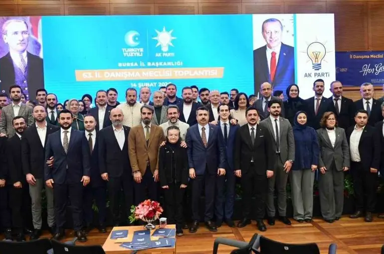 AK Parti Bursa İl Başkanı Davut Gürkan; "Gençlik, Türkiye Yüzyılı’nın bugünkü öznesidir"
