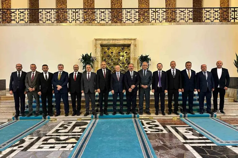 AK Parti Bursa’da iki ilçe başkanlığına yeni atama
