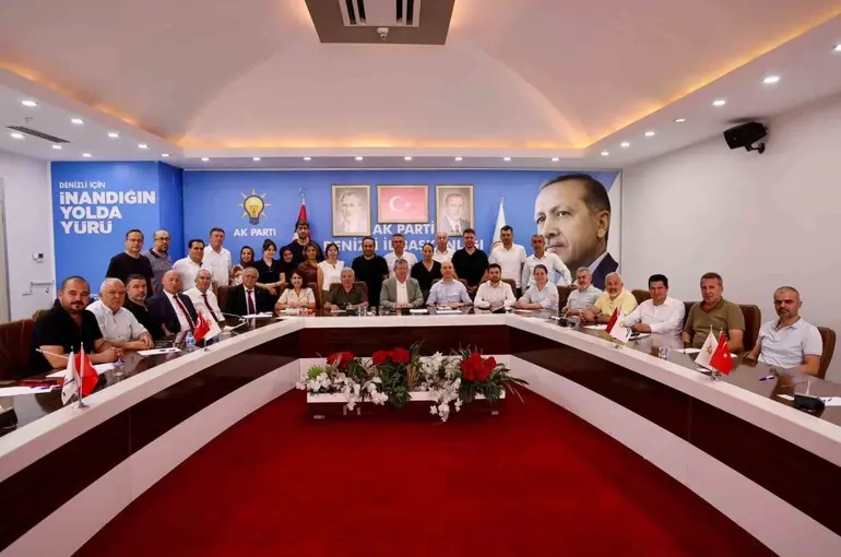 AK Parti’den Denizli’de güçlü istişare ve değerlendirme toplantısı
