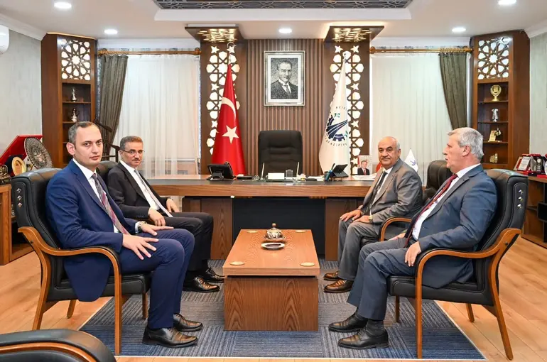 Akpunar’a hizmetlerinden dolayı teşekkür
