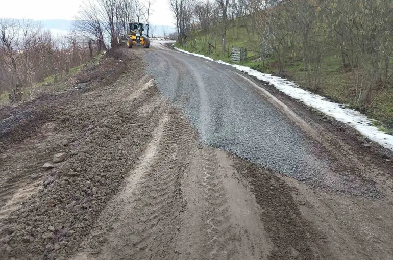 Aktarla Köyü’nde yol reglaj çalışmaları tamamlandı
