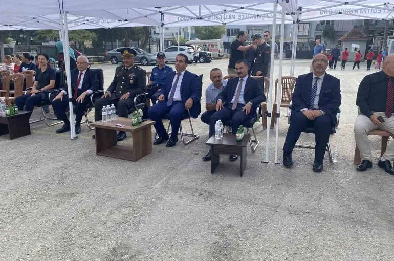 Alaşehir’de İlköğretim Haftası kutlandı
