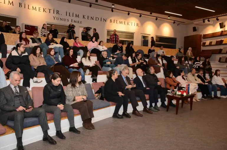 Anadolu Üniversitesi’nde ’Yapay Zekâ ve Sağlık’ semineri düzenlendi
