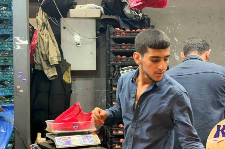 Ankara’da bayram öncesi alışveriş yoğunluğu Ulus Hali’ne de yansıdı
