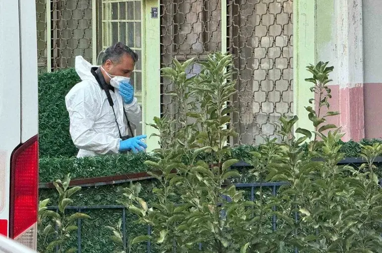 Anne ve 5 yaşındaki kızı evde ölü bulundu
