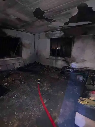 Antakya’da çıkan yangında ev kullanılmaz hale geldi
