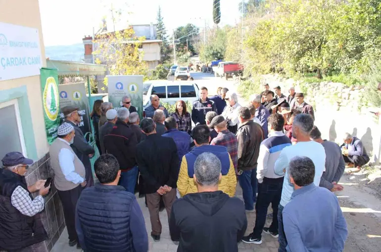 Antalya Büyükşehir Belediyesi orman yangınlarıyla mücadelesini sürdürüyor
