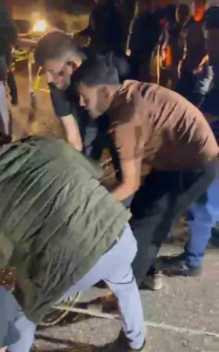 Antalya’da 30 metrelik uçurumdan düşen araçtaki kişi kurtarıldı
