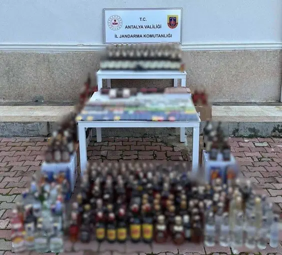 Antalya’da 852 litre kaçak alkol ele geçirildi
