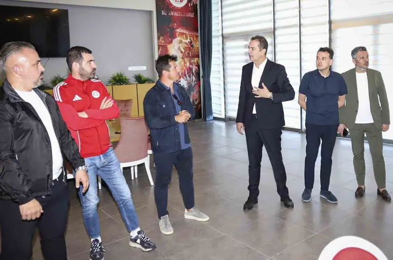 Antalyaspor’da Emre Belözoğlu dönemi sona erdi
