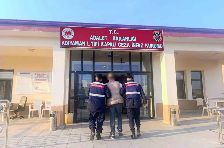 Aranması bulunan 2 şahıs yakalandı
