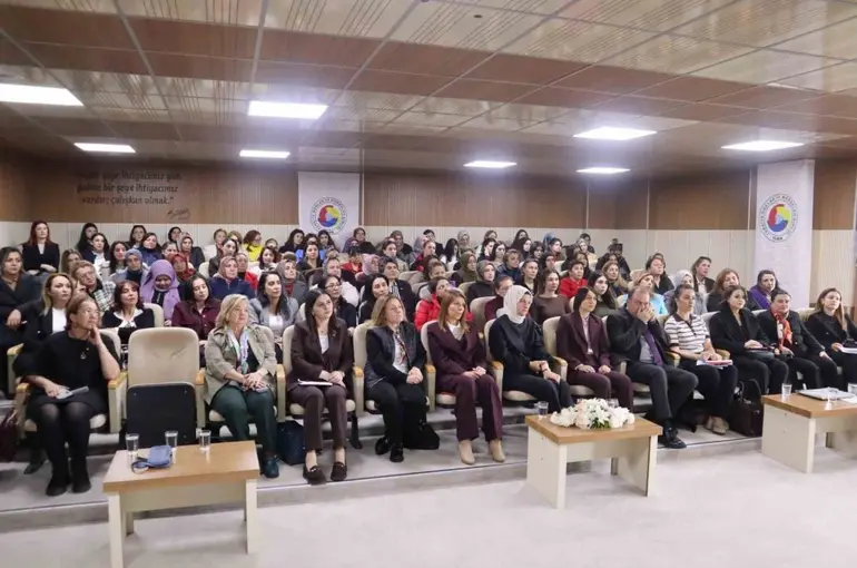 Ardahan’da Kadın Girişimciliği Zirvesine yoğun İlgi

