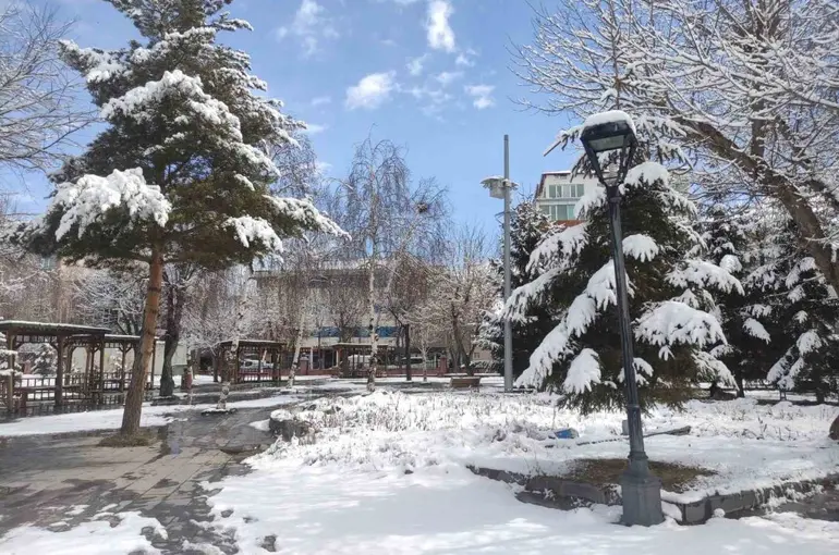Ardahan’da kar kartpostallık görüntüler sundu
