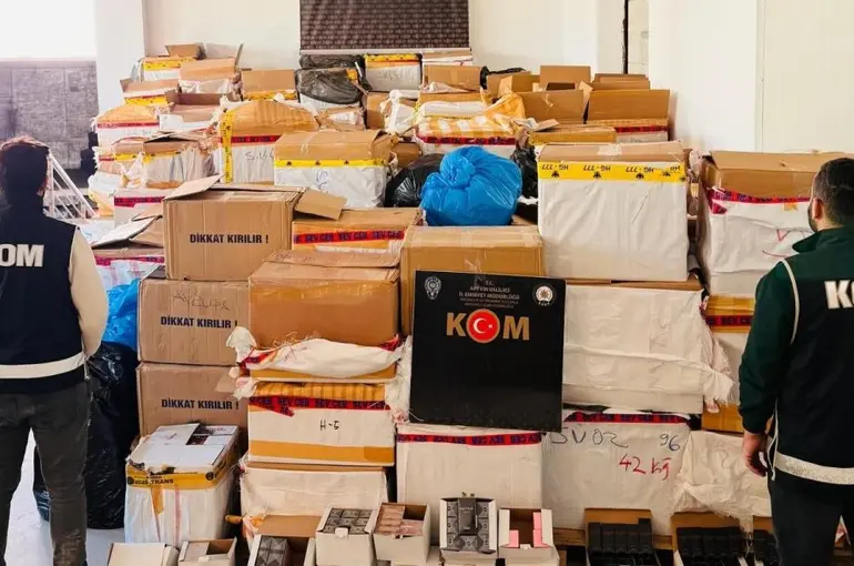 Artvin’de kaçakçılık operasyonu: 300 milyon TL’lik ürün ele geçildi
