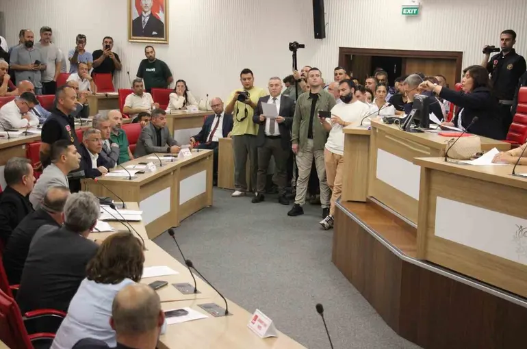 Aydın Büyükşehir Belediye Meclisi 2. defa ertelendi
