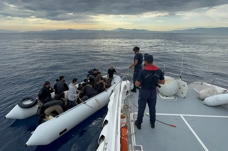 Aydın’da 19 düzensiz göçmen kurtarıldı
