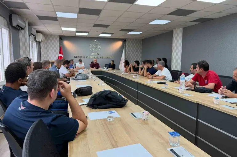 Aydın’da basketbolda yeni sezon hazırlıkları masaya yatırıldı
