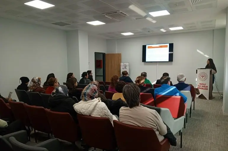 Aydın’da vatandaşlara koruyucu aile eğitimi
